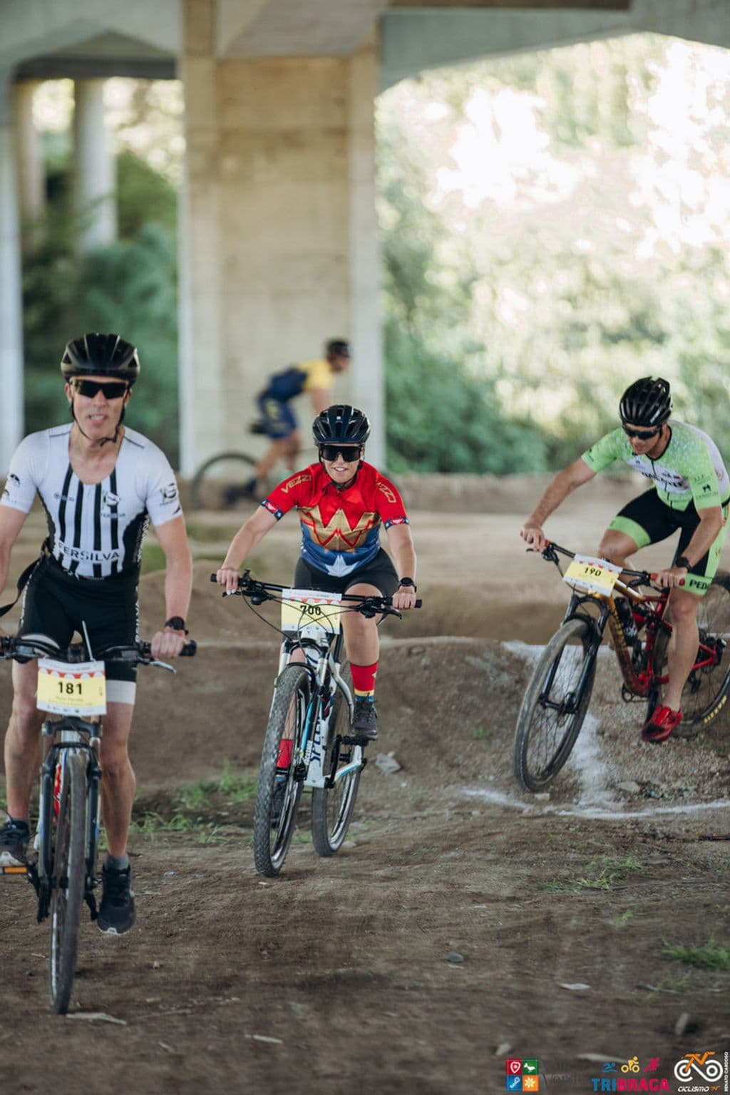 Atleta com o dorsal 181