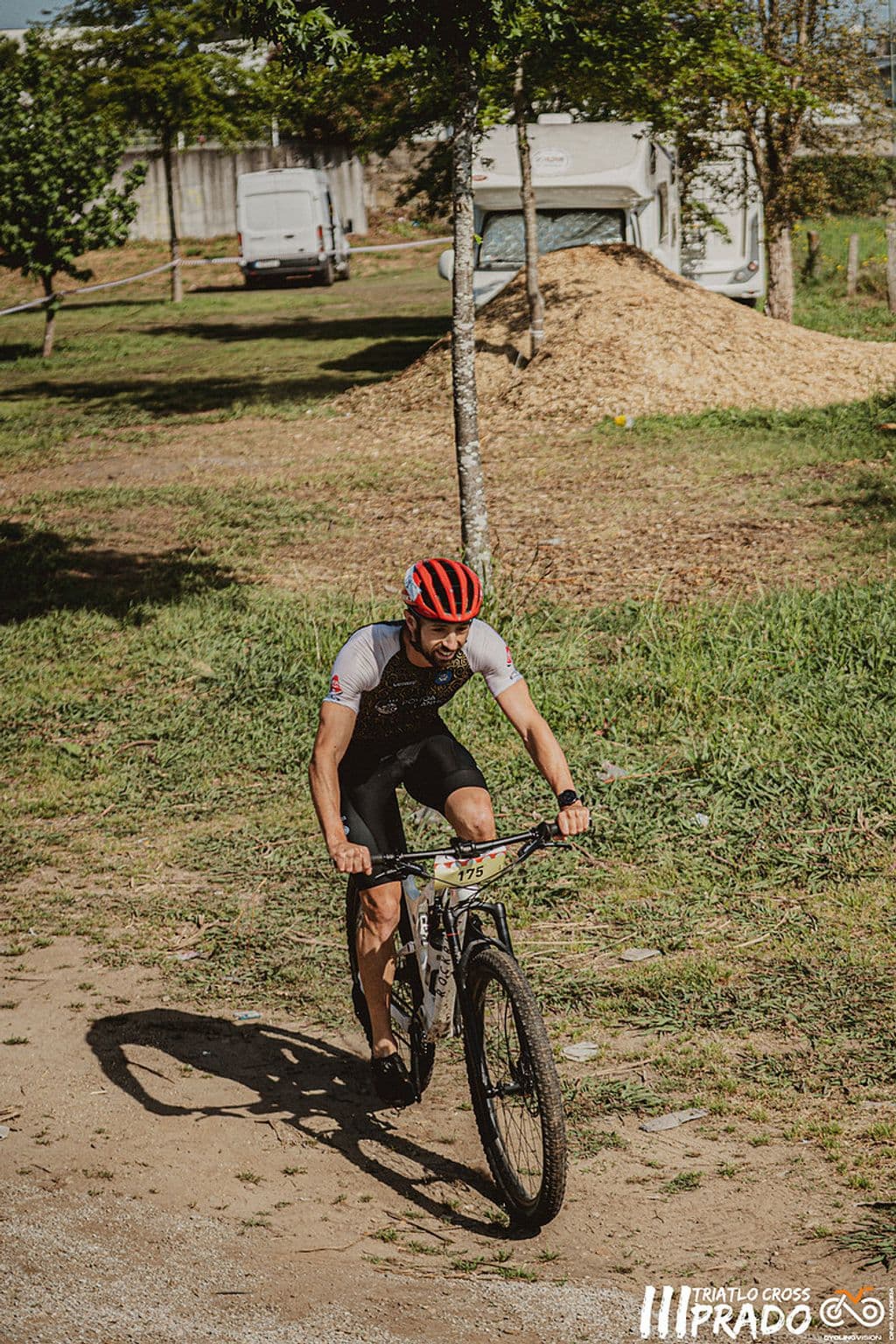 Atleta com o dorsal 175