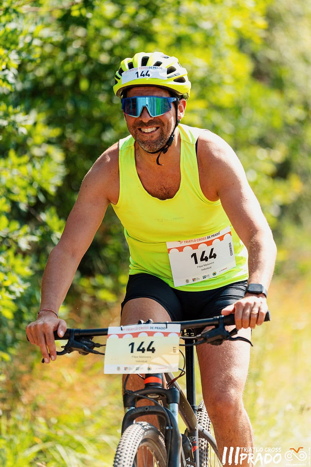 Atleta com o dorsal 144