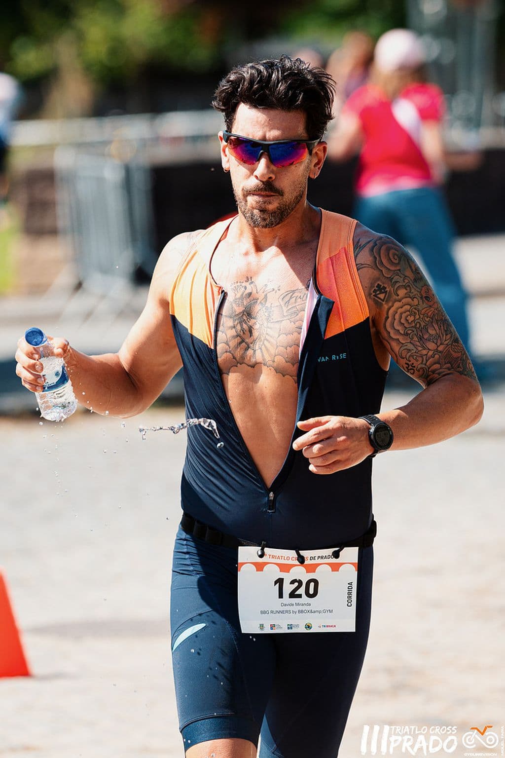 Atleta com o dorsal 120