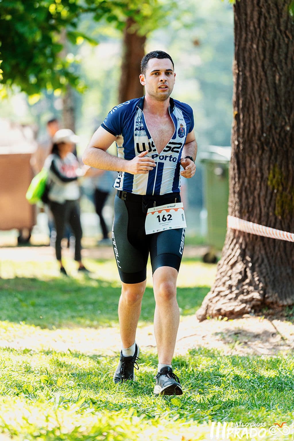 Atleta com o dorsal 162