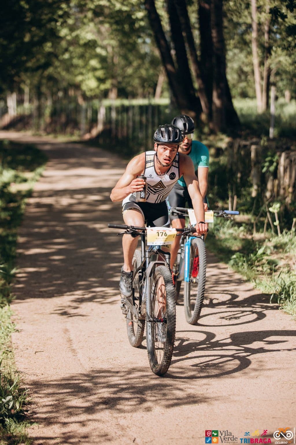 Atleta com o dorsal 176