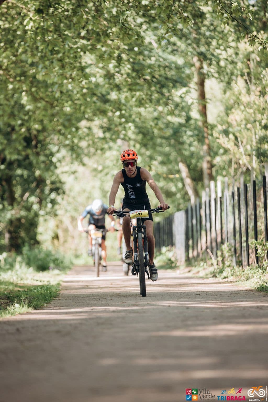Atleta com o dorsal 171