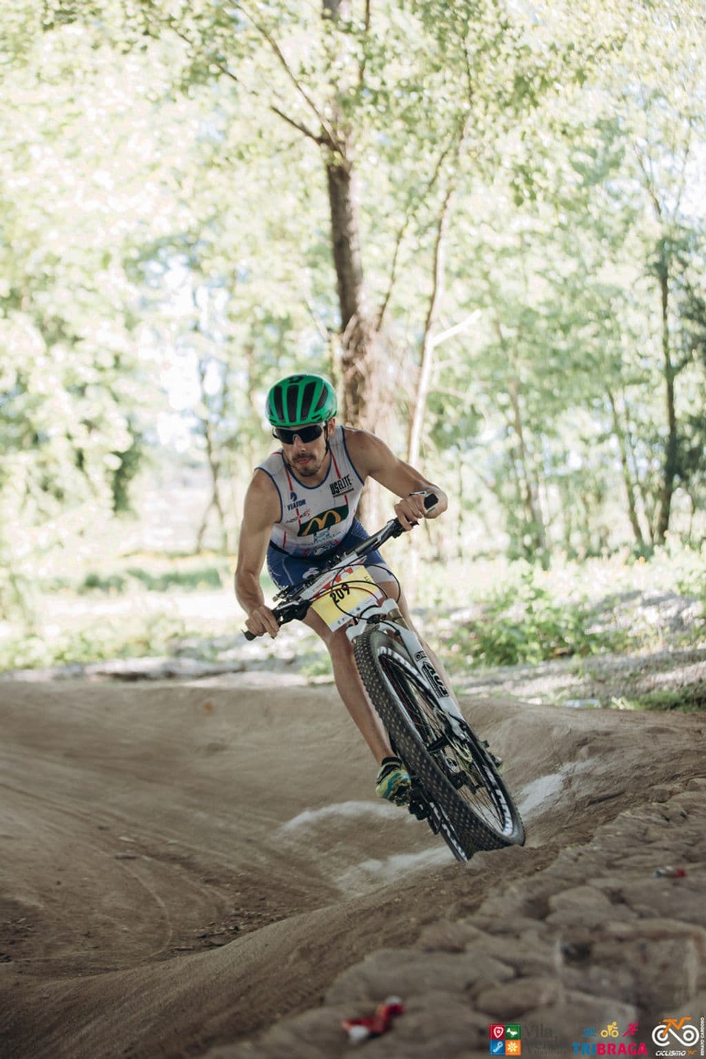 Atleta com o dorsal 209