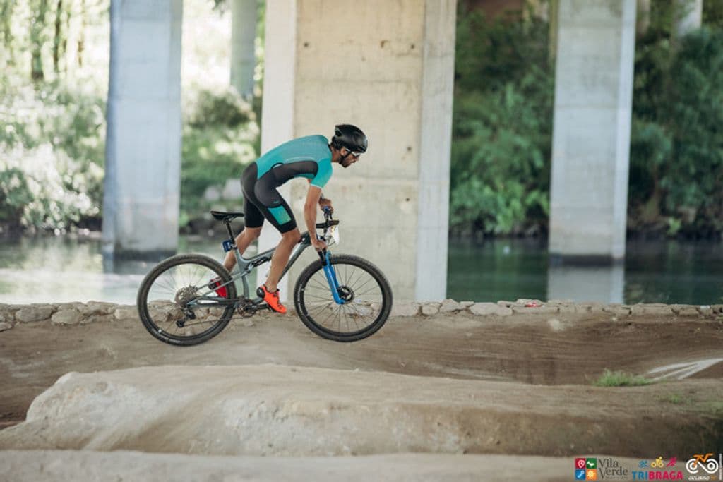 Atleta com o dorsal 220