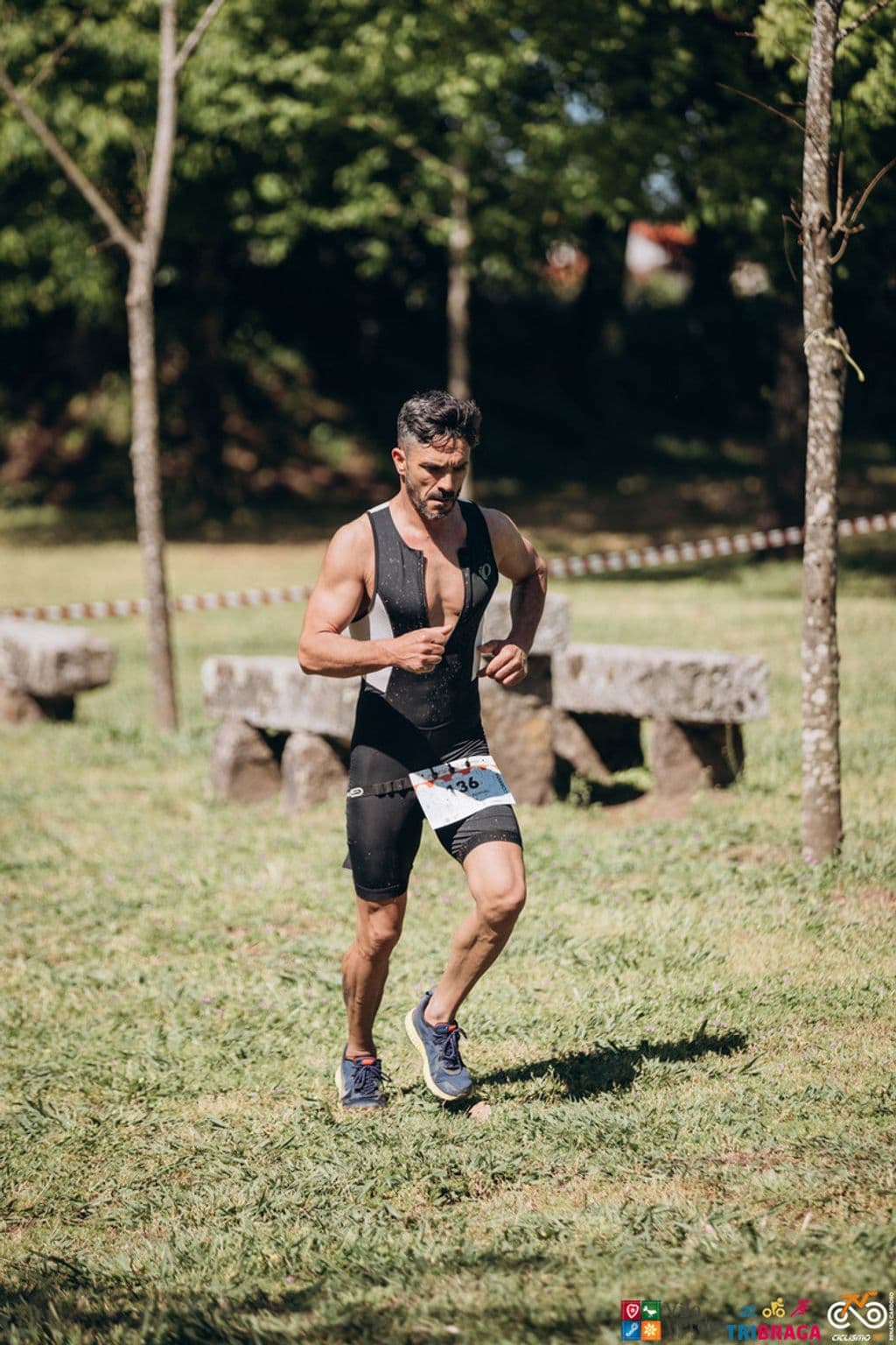Atleta com o dorsal 136