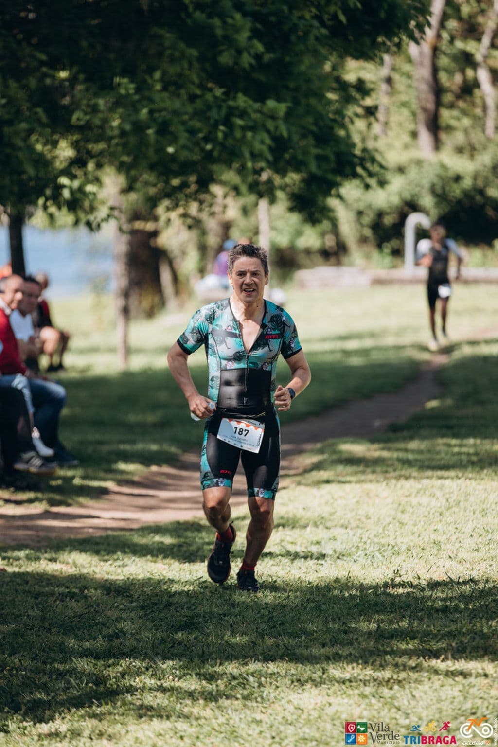 Atleta com o dorsal 187