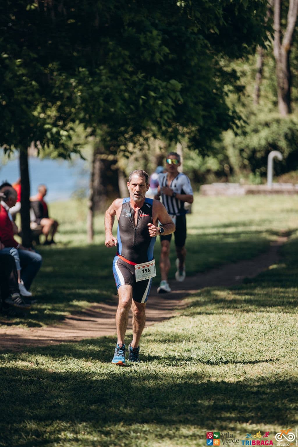 Atleta com o dorsal 196