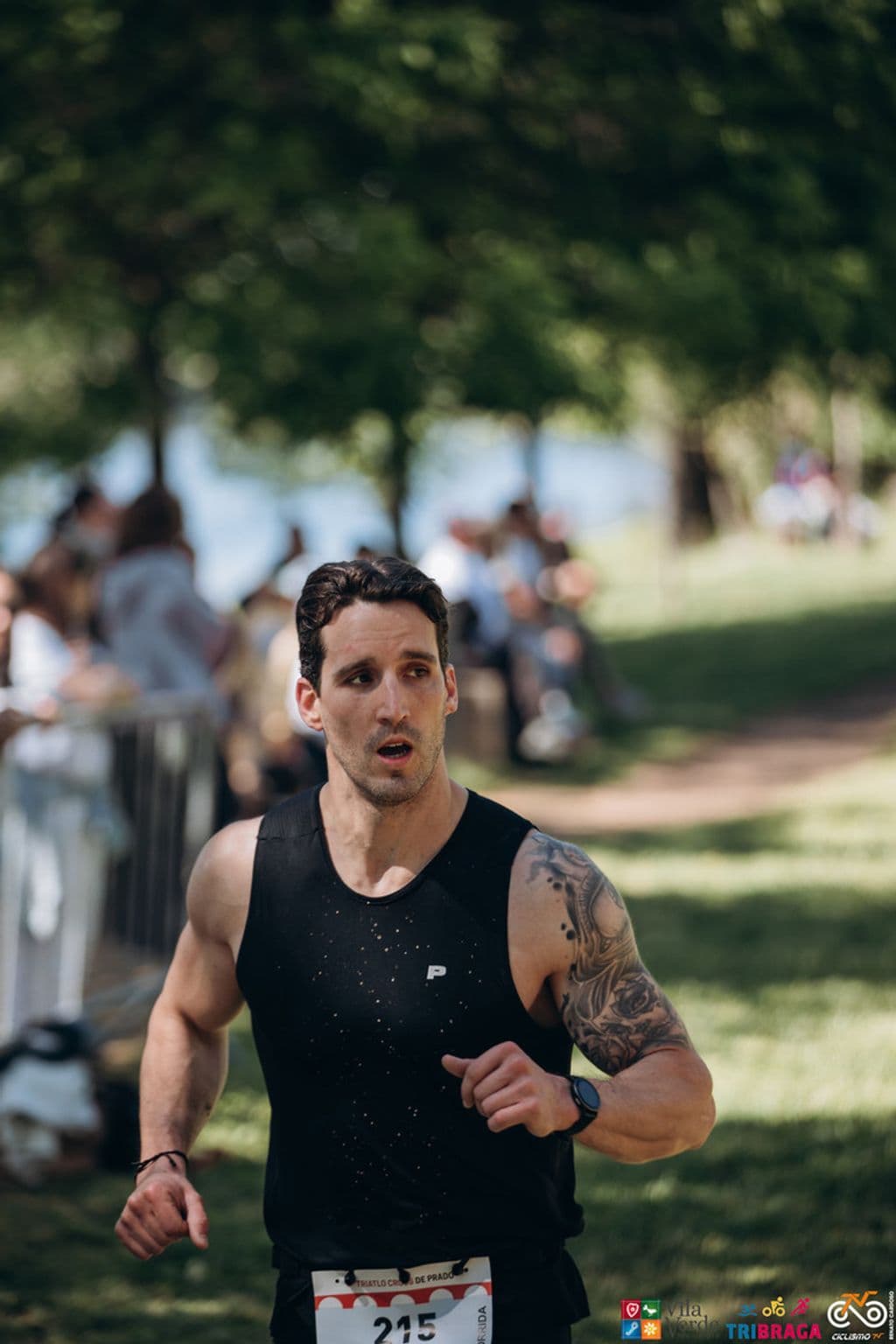 Atleta com o dorsal 215