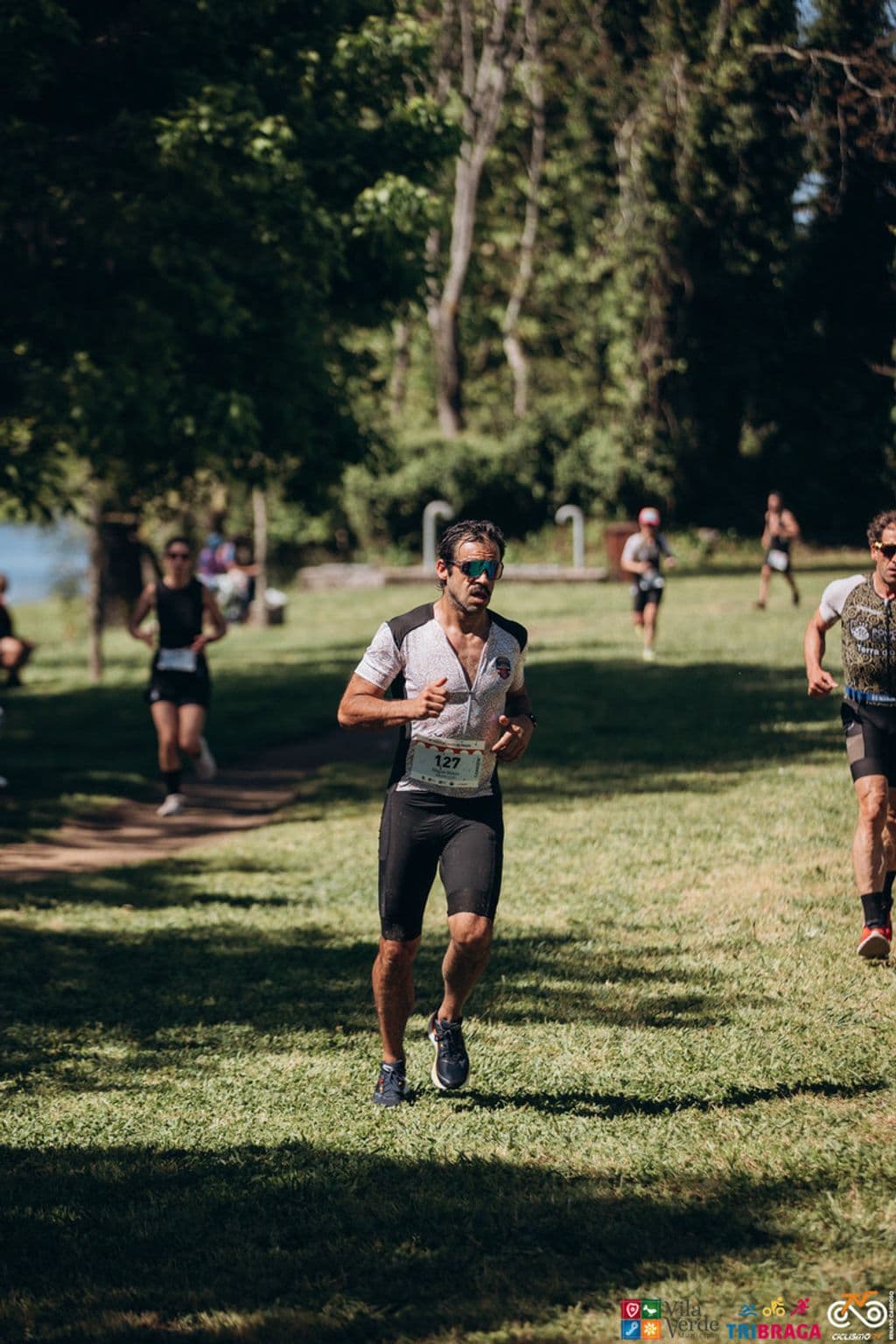Atleta com o dorsal 127