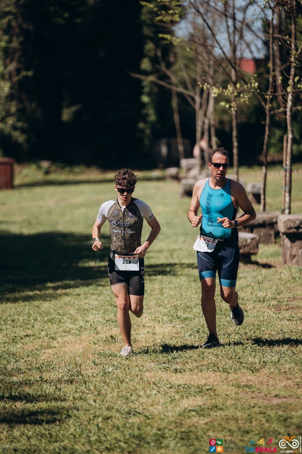 Atleta com o dorsal 208