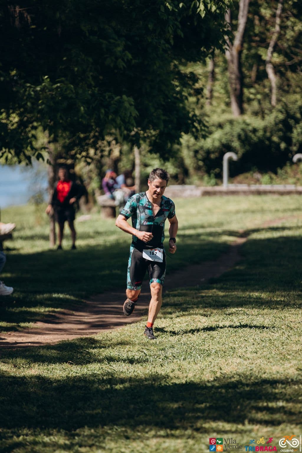 Atleta com o dorsal 187