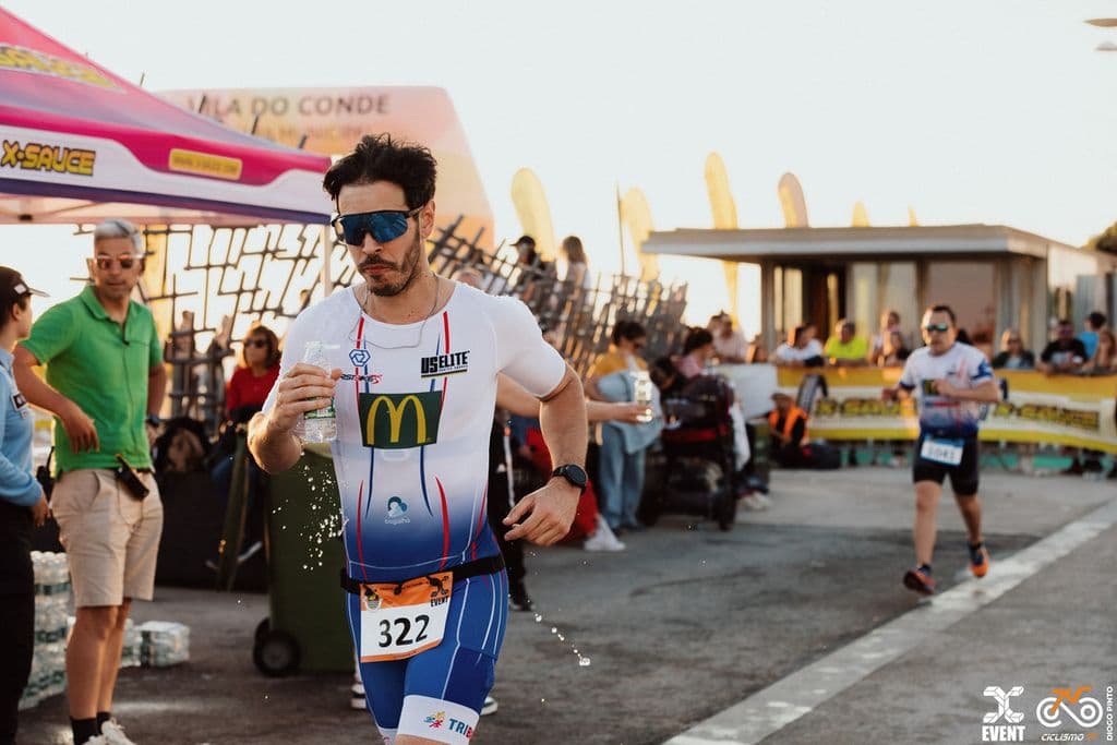 Atleta com o dorsal 322