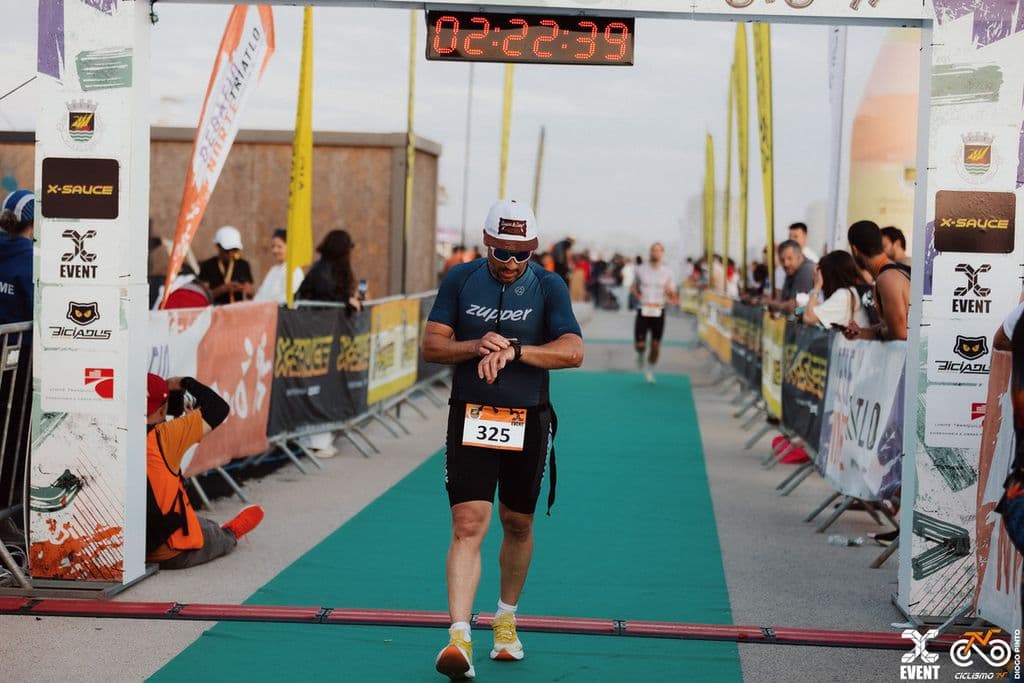 Atleta com o dorsal 325