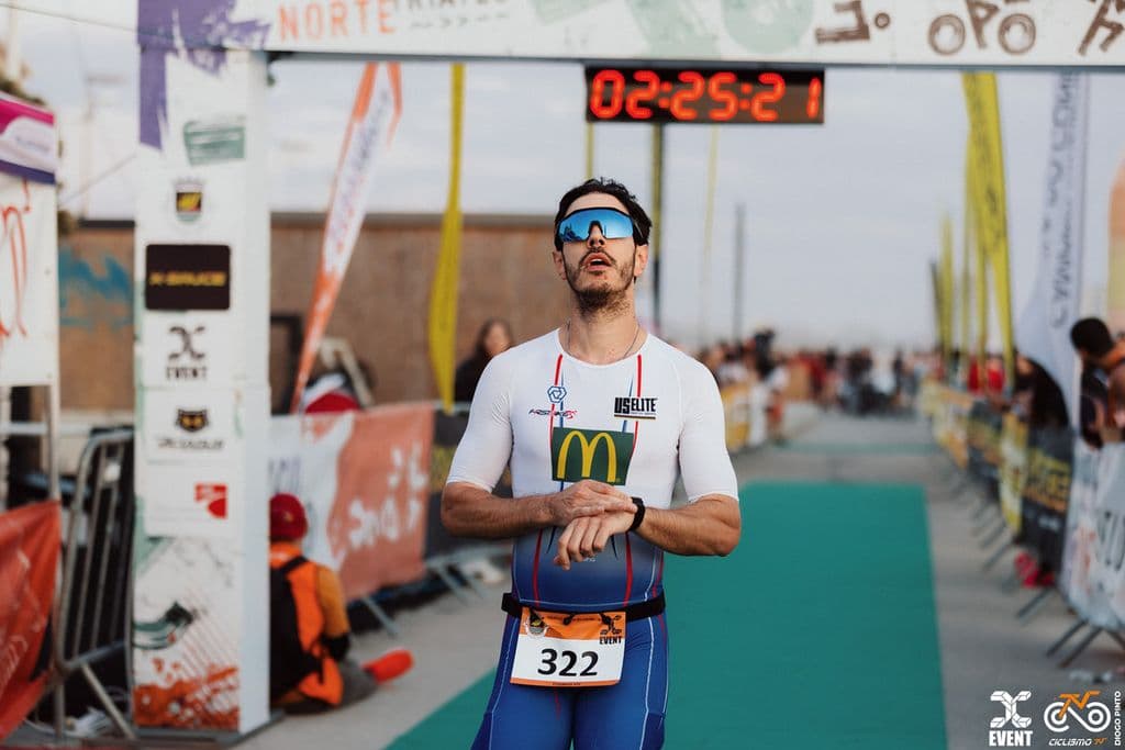 Atleta com o dorsal 322