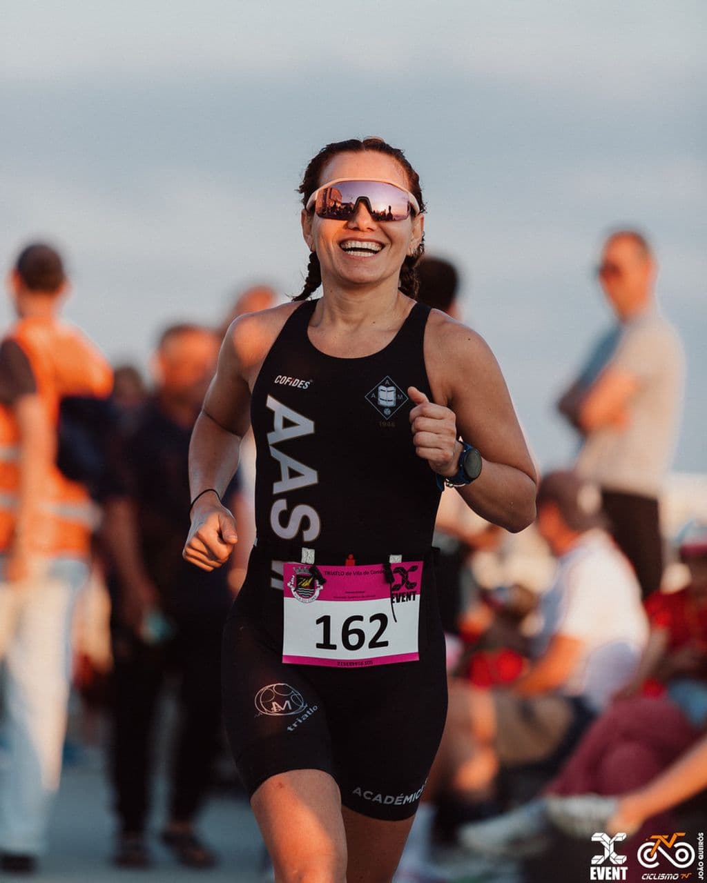 Atleta com o dorsal 162