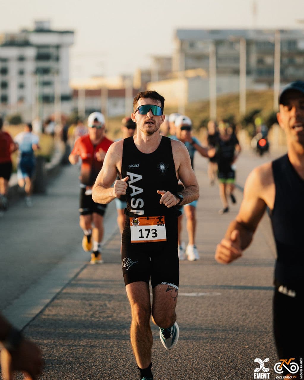 Atleta com o dorsal 173