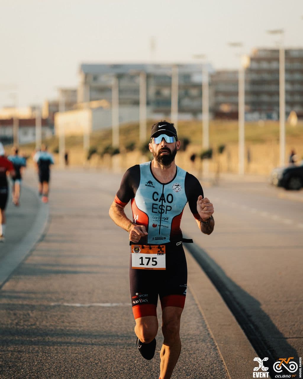 Atleta com o dorsal 175