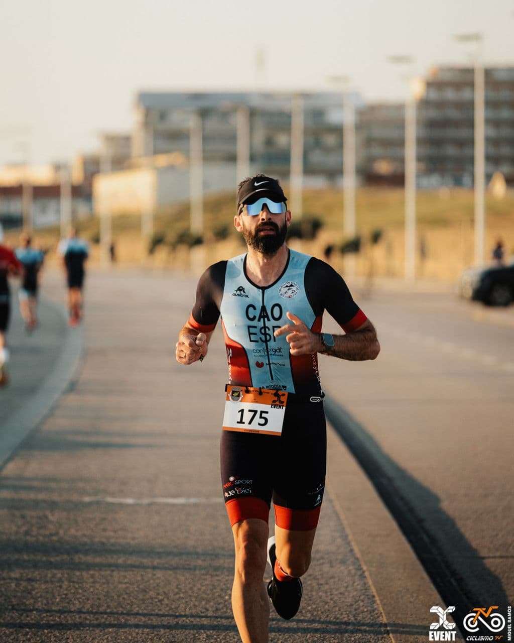 Atleta com o dorsal 175