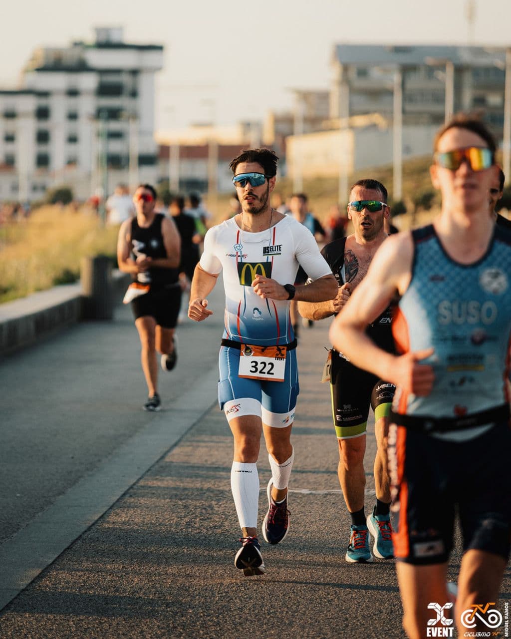 Atleta com o dorsal 322