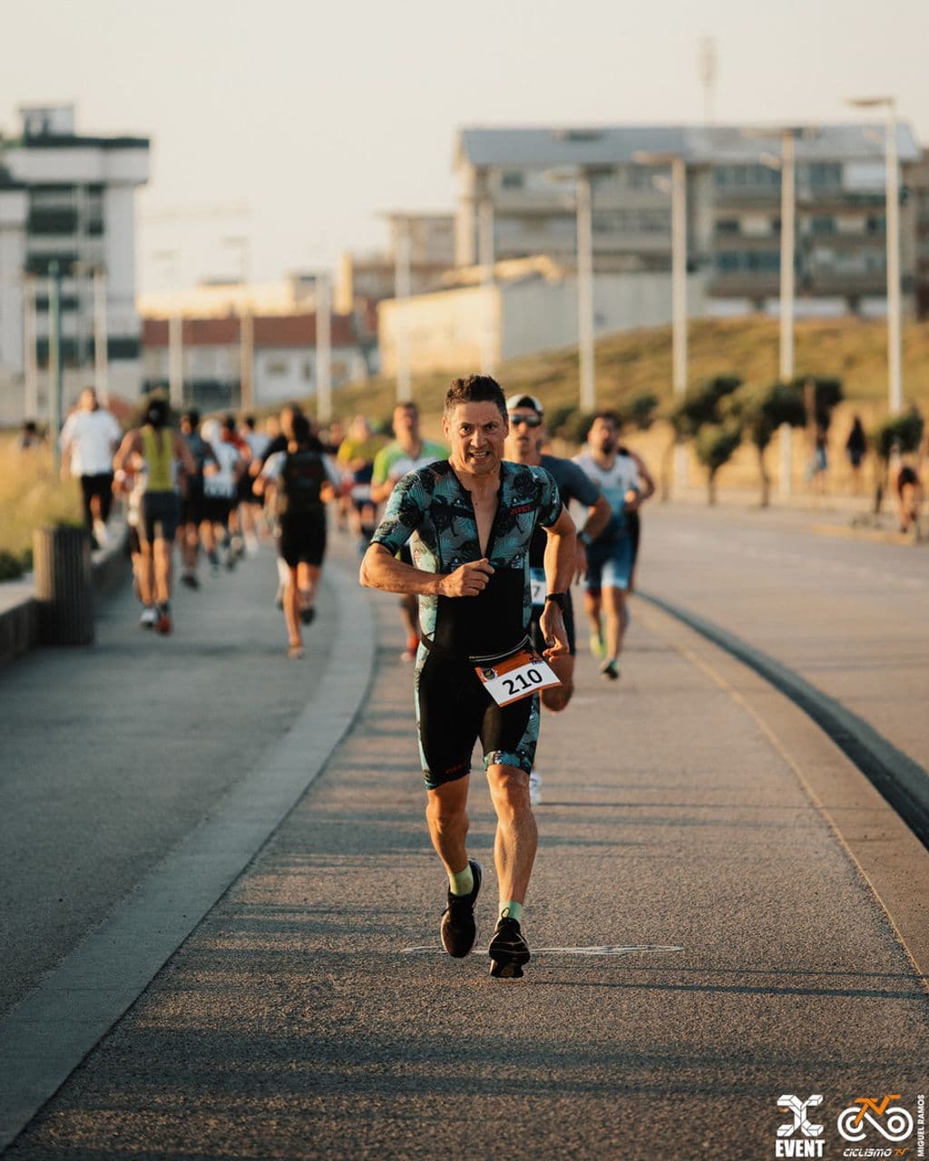 Atleta com o dorsal 210