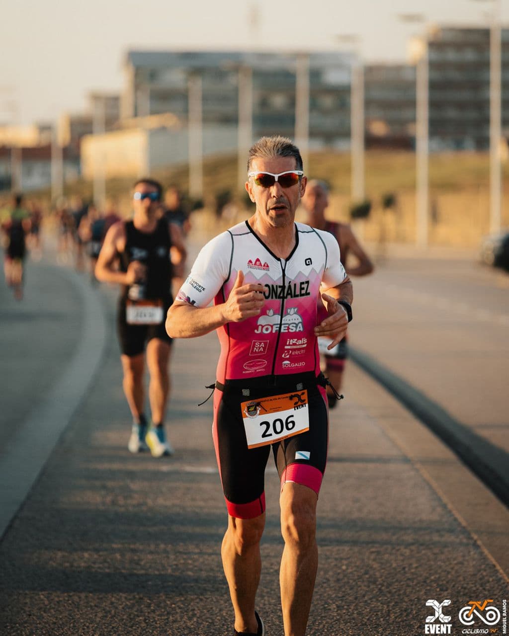 Atleta com o dorsal 206