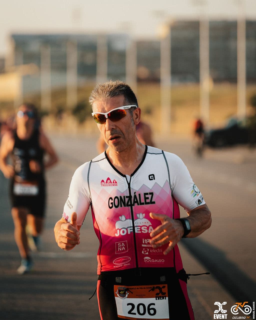 Atleta com o dorsal 206