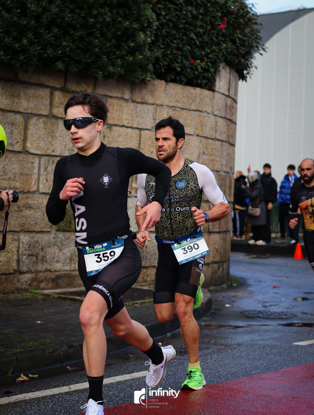Atleta com o dorsal 359
