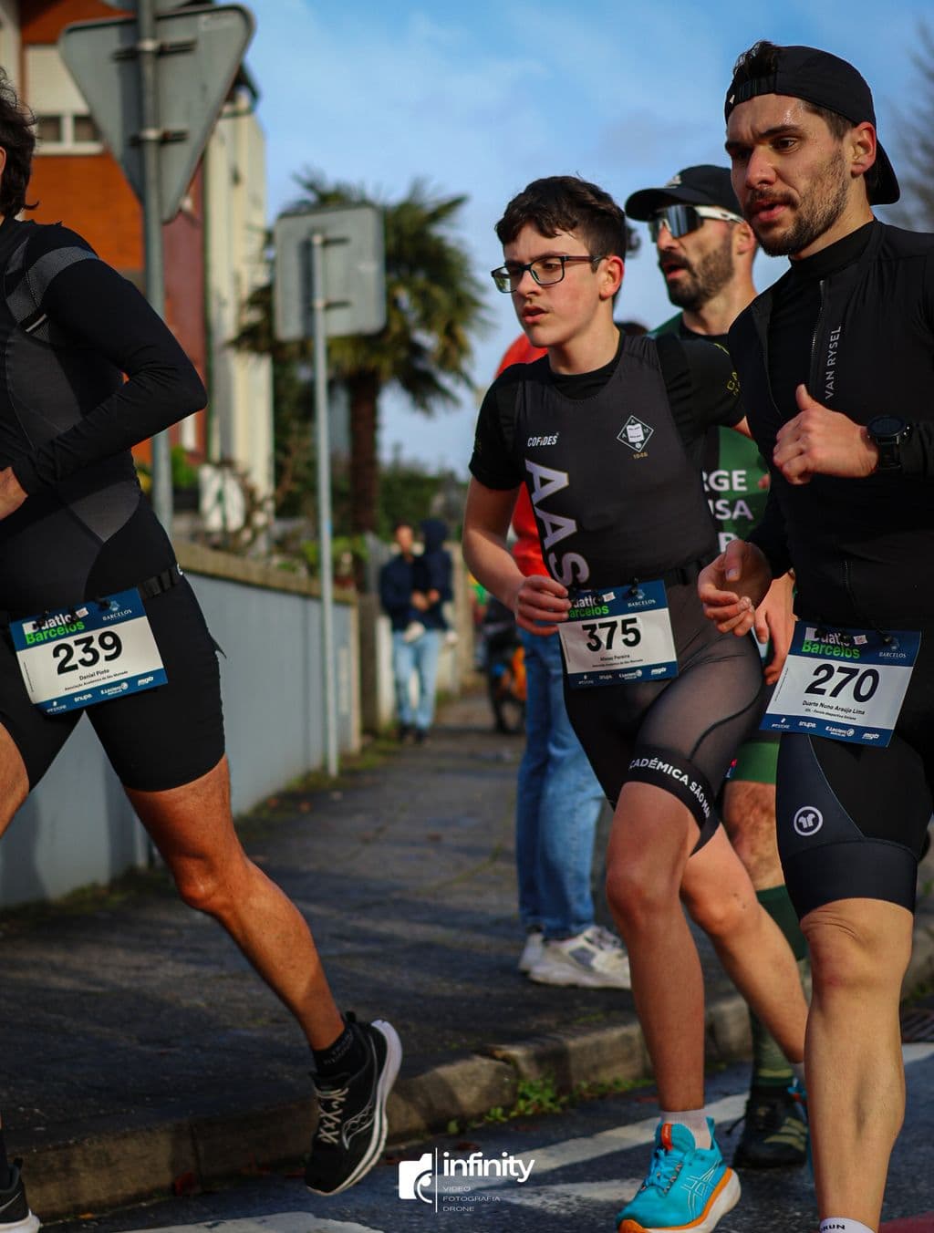 Atleta com o dorsal 375