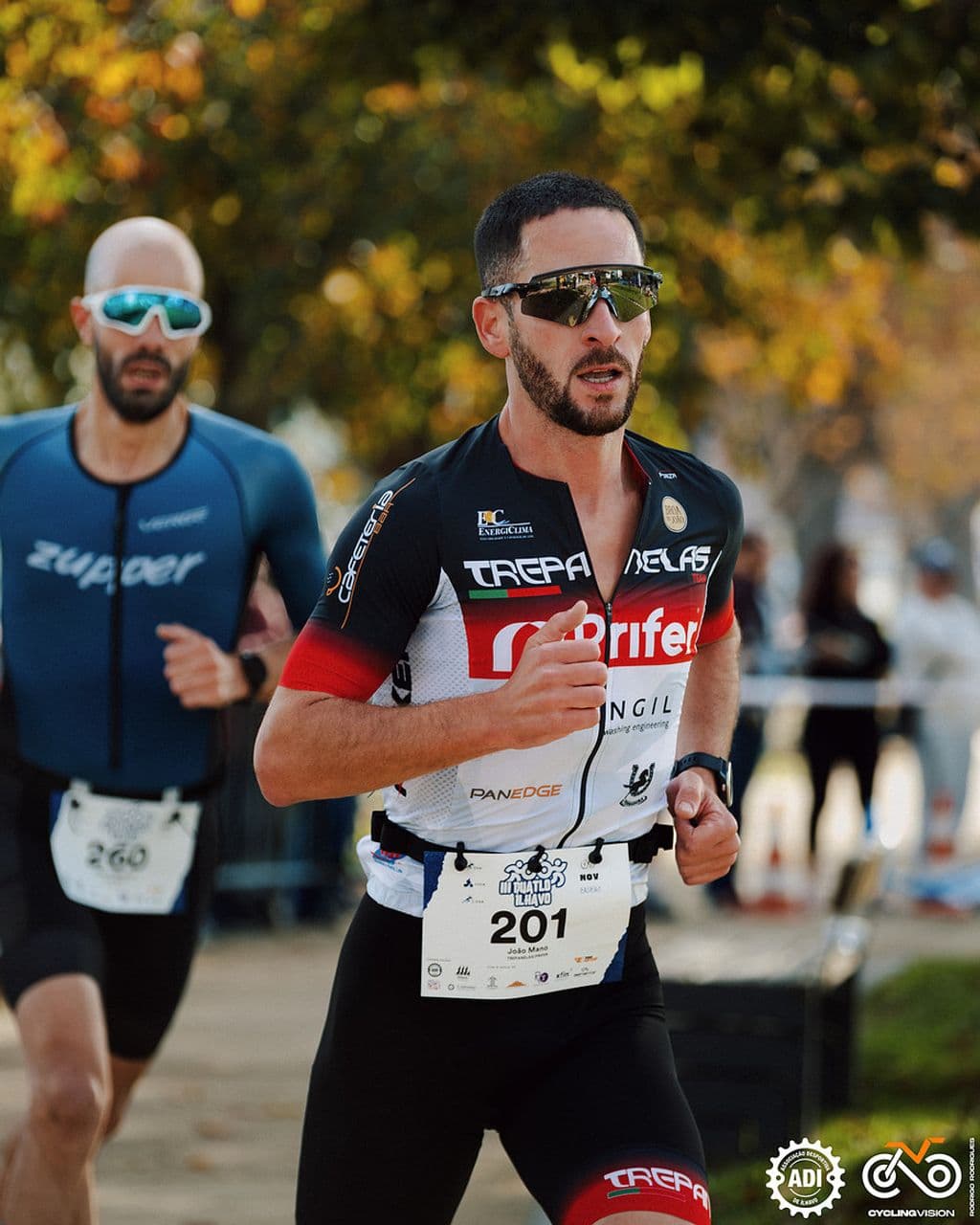 Atleta com o dorsal 201