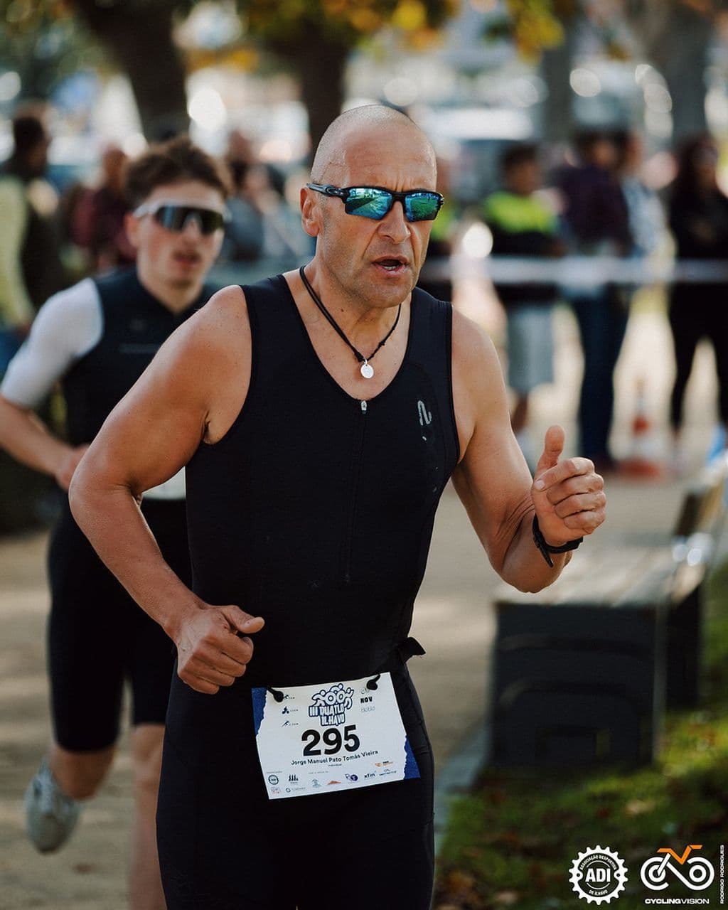 Atleta com o dorsal 295