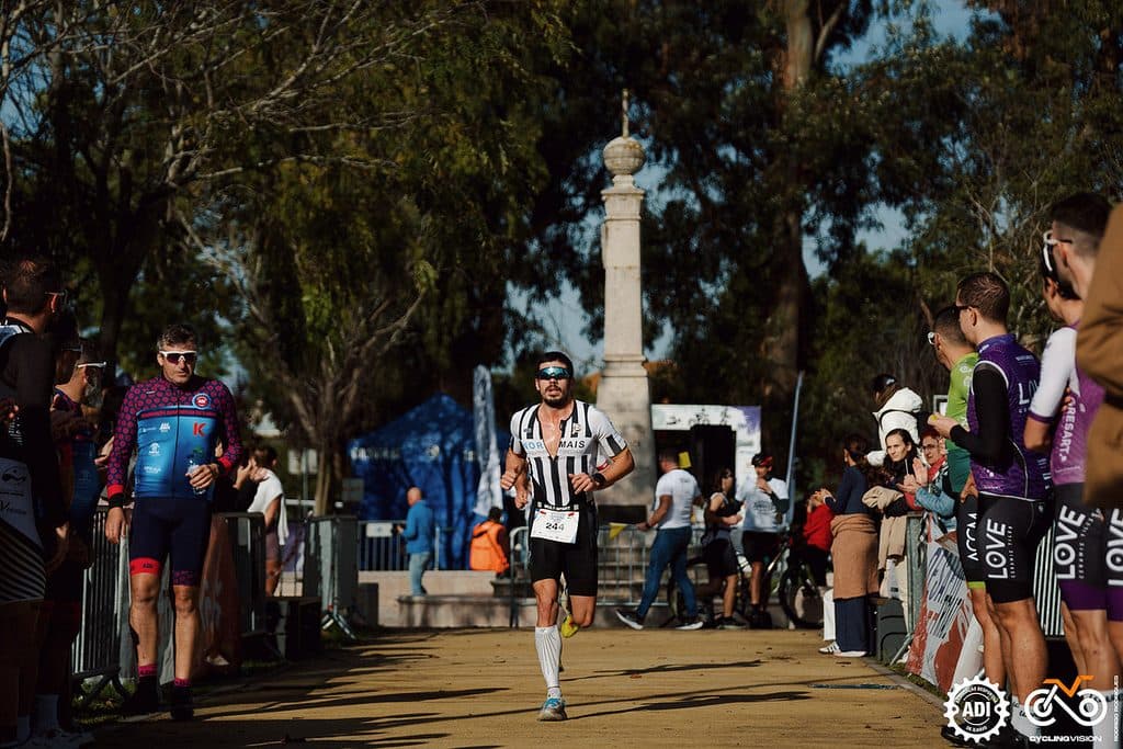 Atleta com o dorsal 244