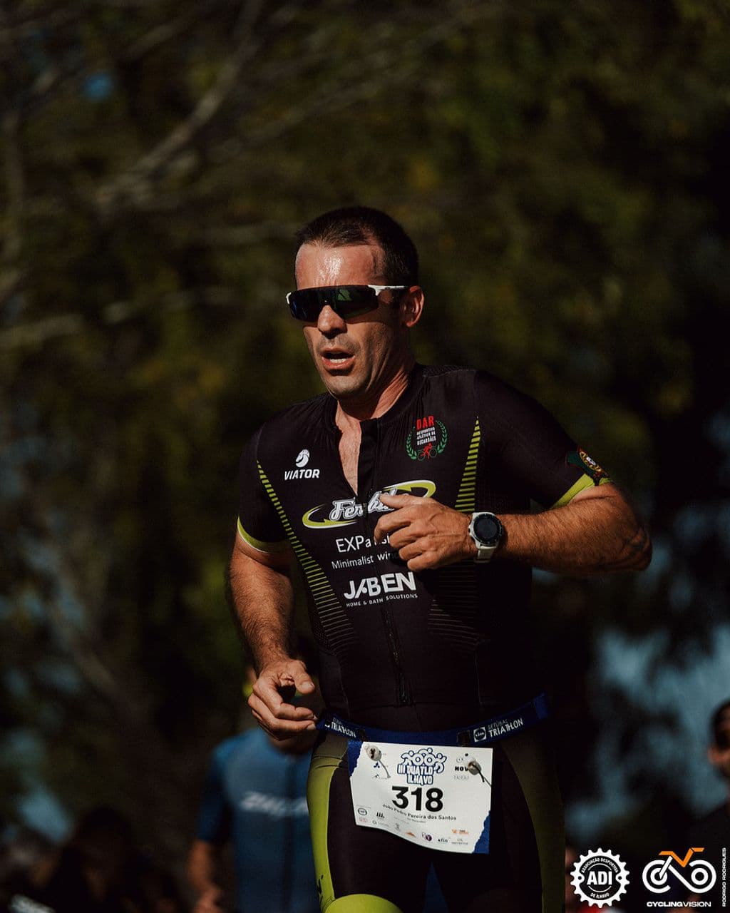 Atleta com o dorsal 318