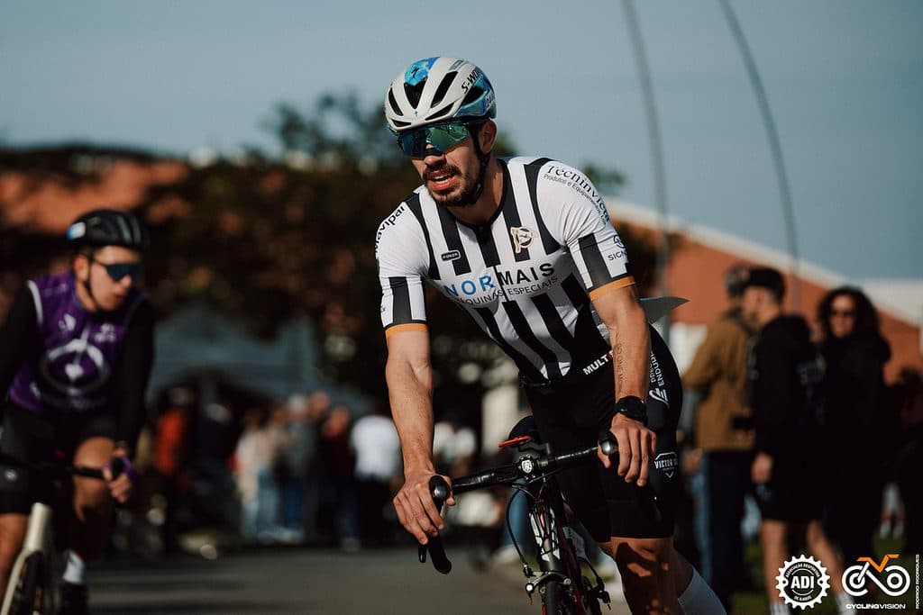 Atleta com o dorsal 244