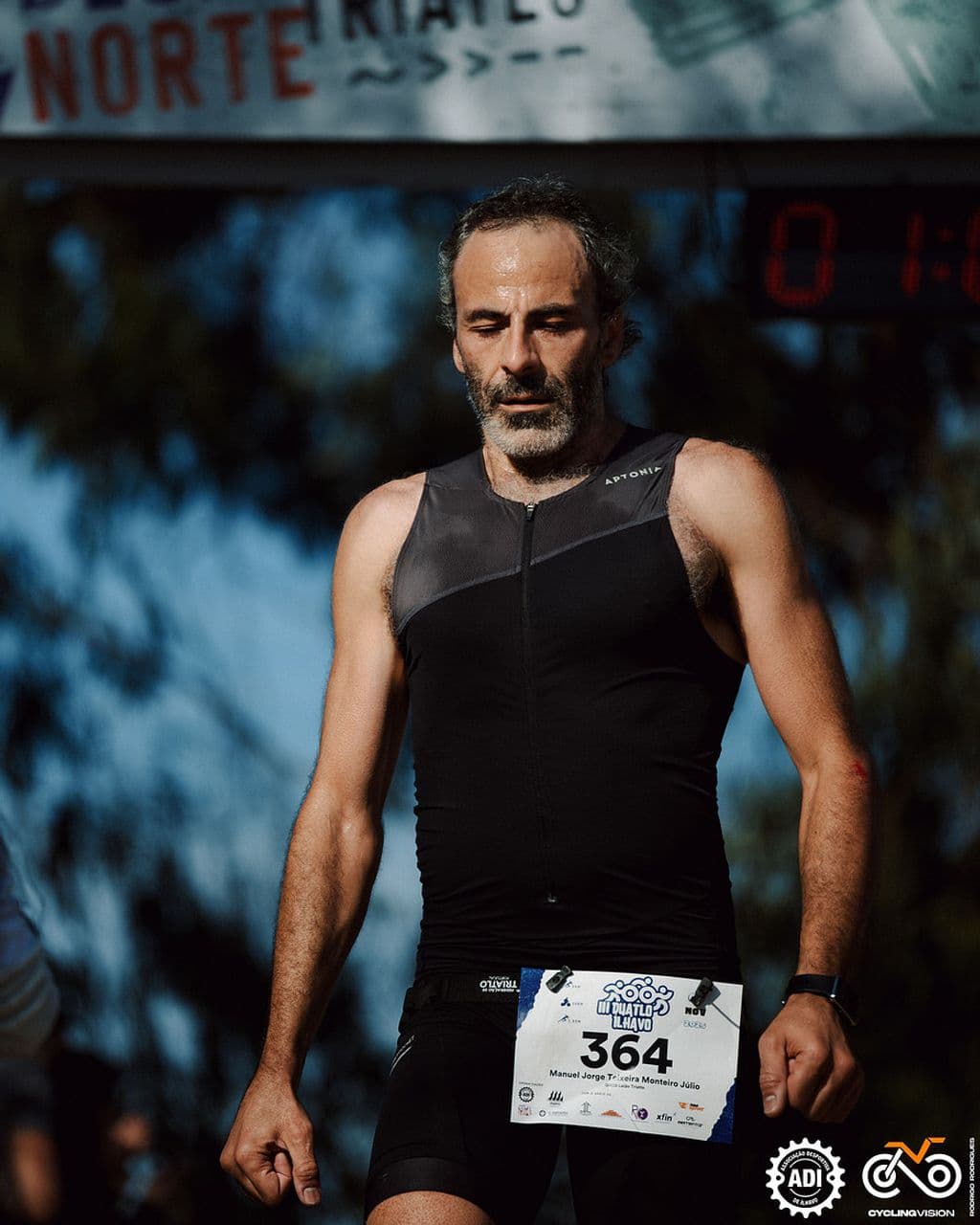 Atleta com o dorsal 364