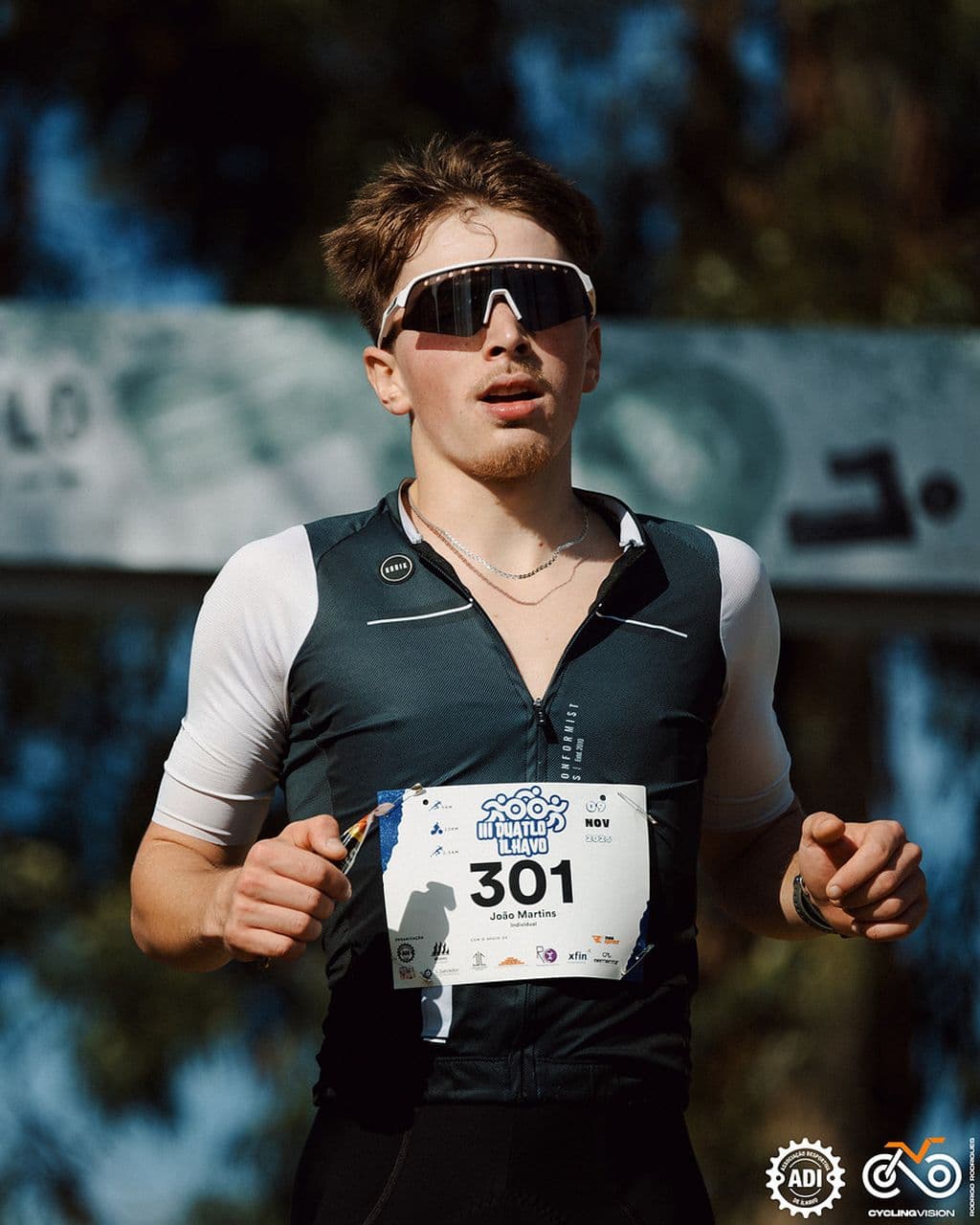 Atleta com o dorsal 301