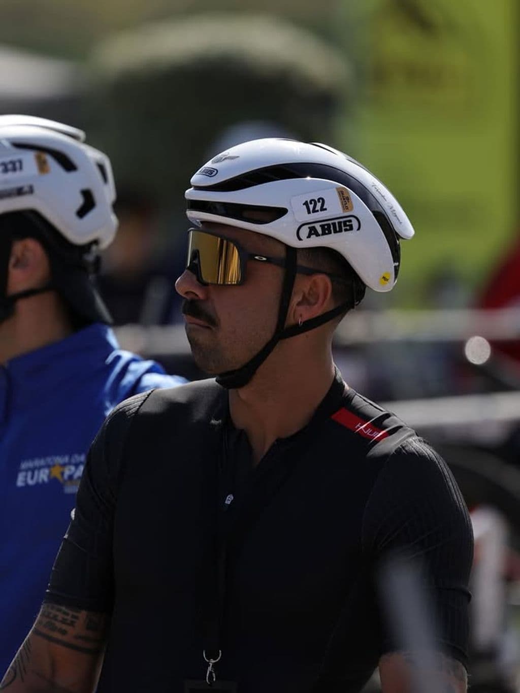 Atleta com o dorsal 122