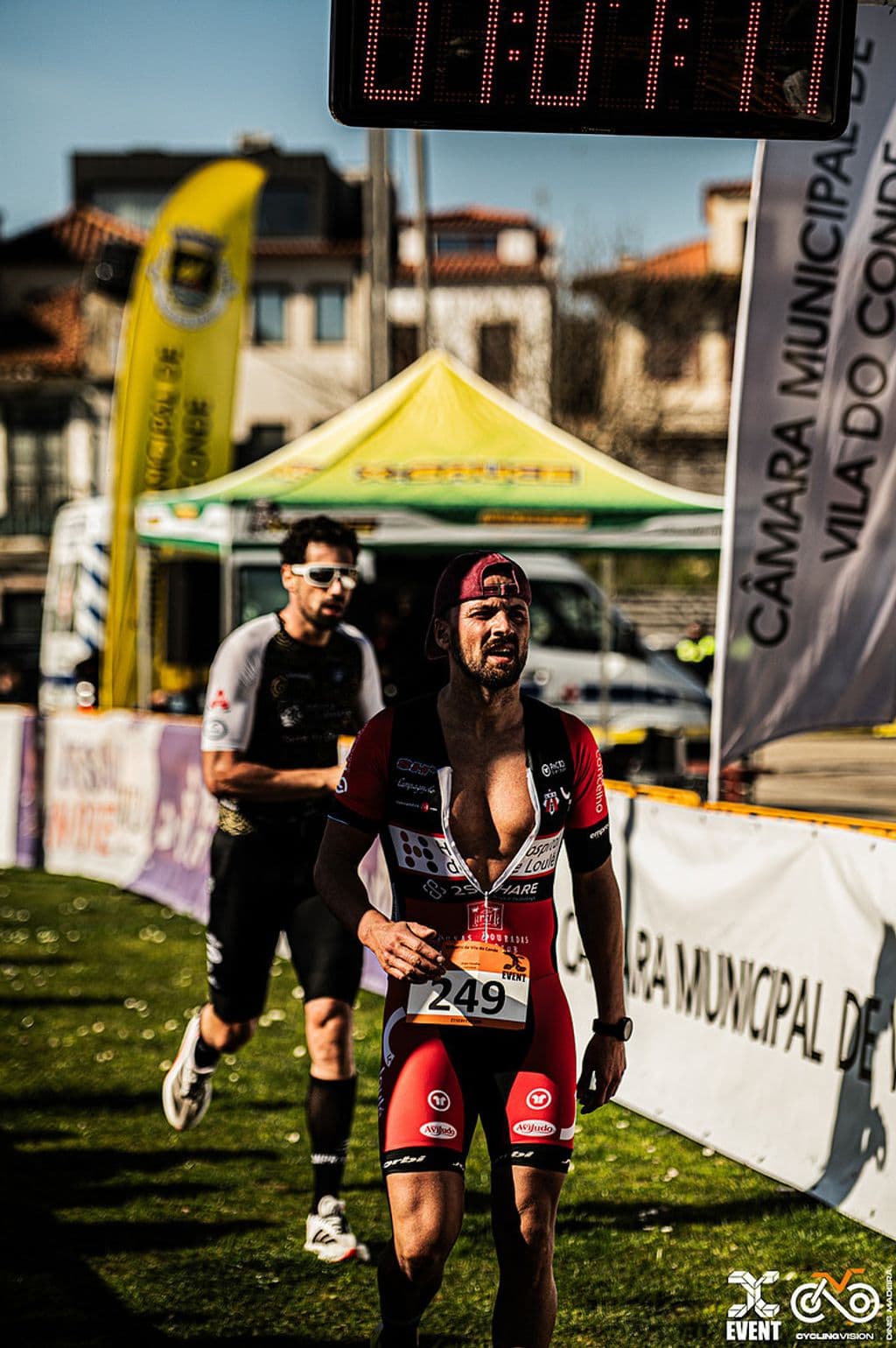 Atleta com o dorsal 249