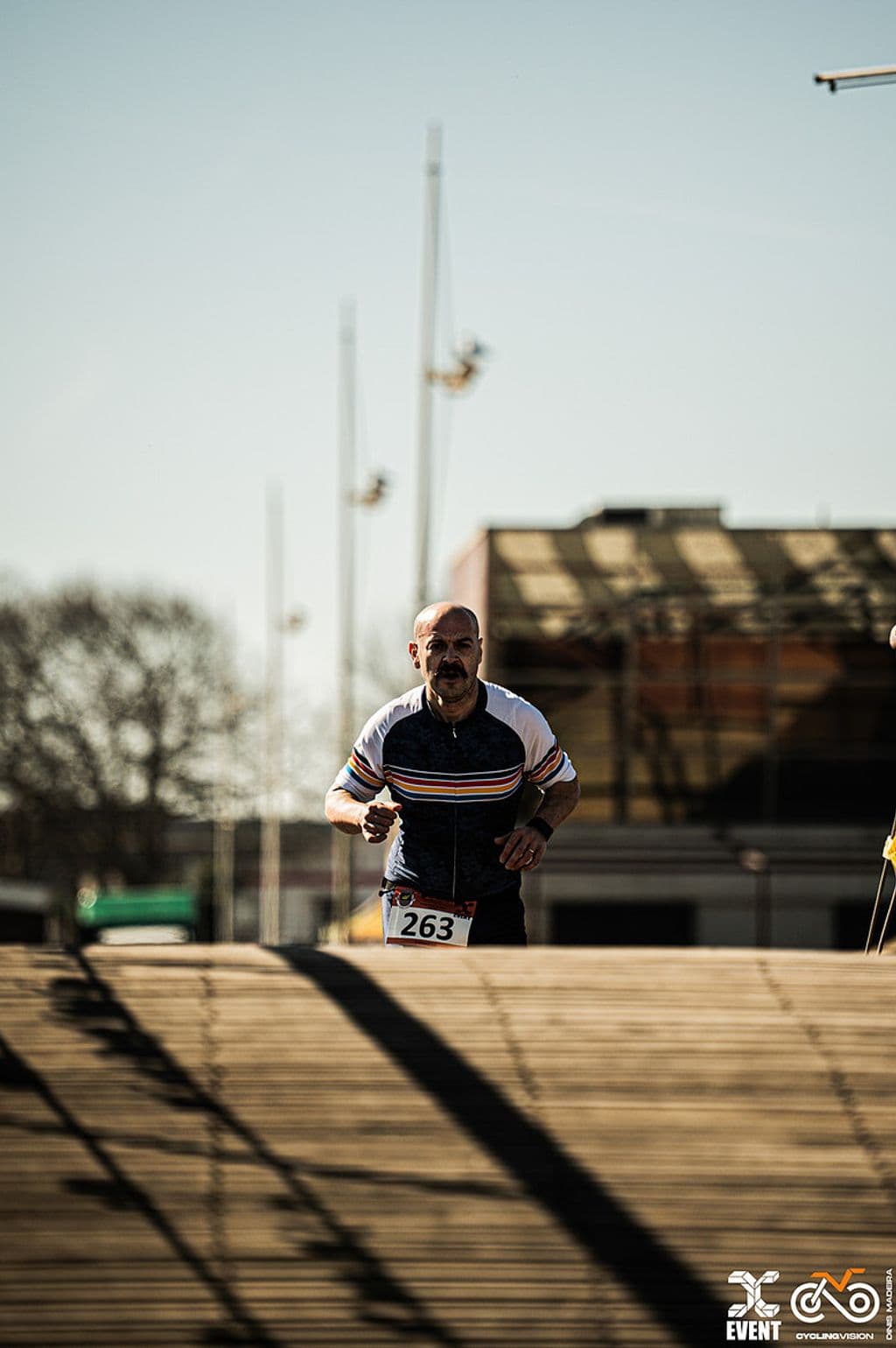 Atleta com o dorsal 263