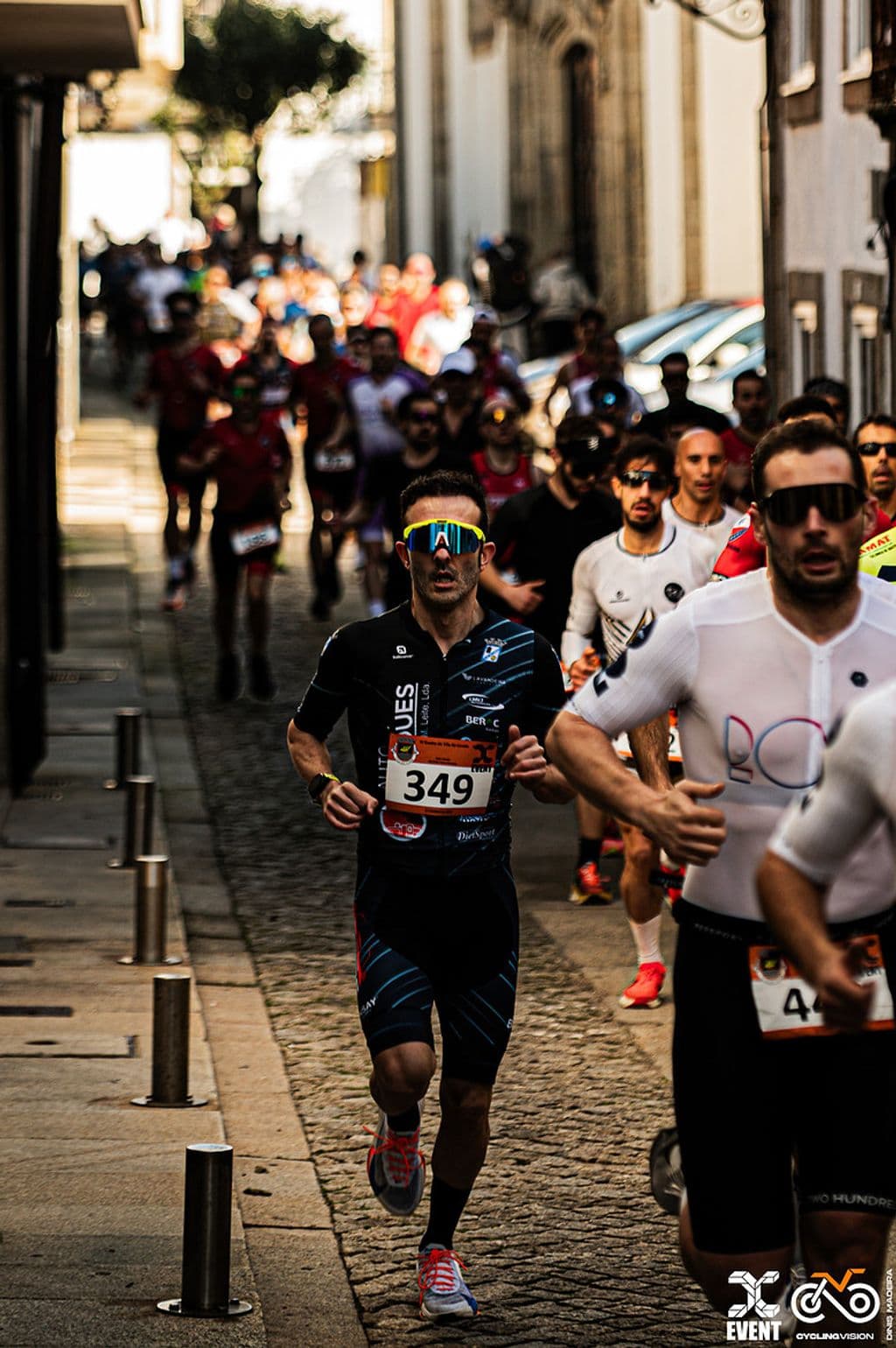 Atleta com o dorsal 349