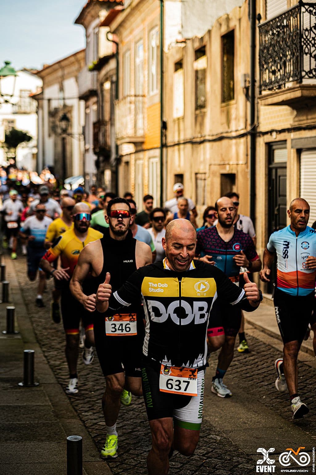 Atleta com o dorsal 637
