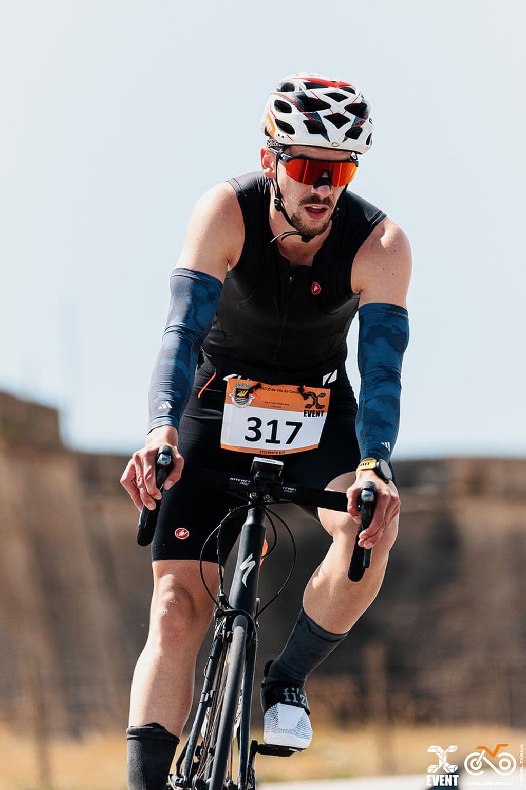 Atleta com o dorsal 317