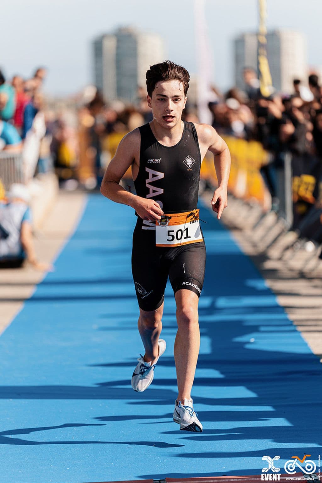 Atleta com o dorsal 501