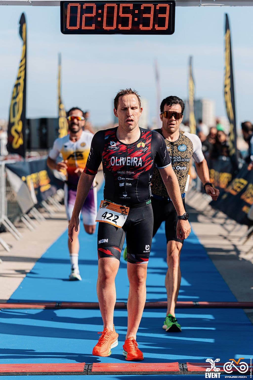 Atleta com o dorsal 422