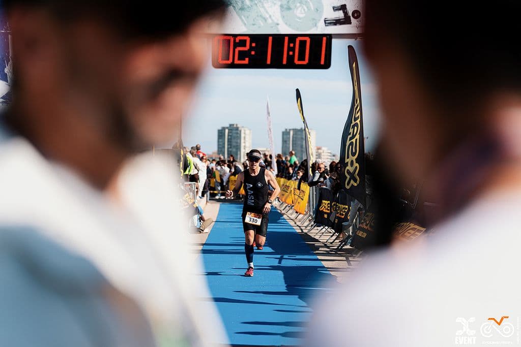 Atleta com o dorsal 330
