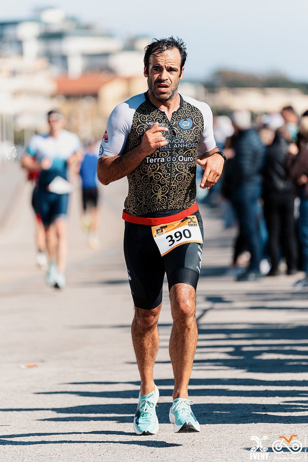 Atleta com o dorsal 390