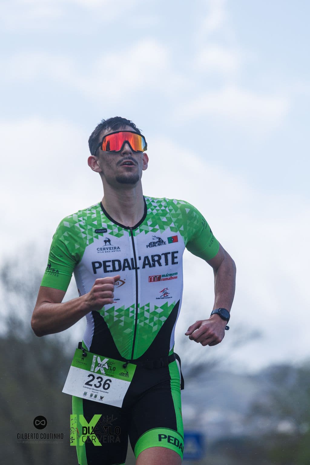 Atleta com o dorsal 128