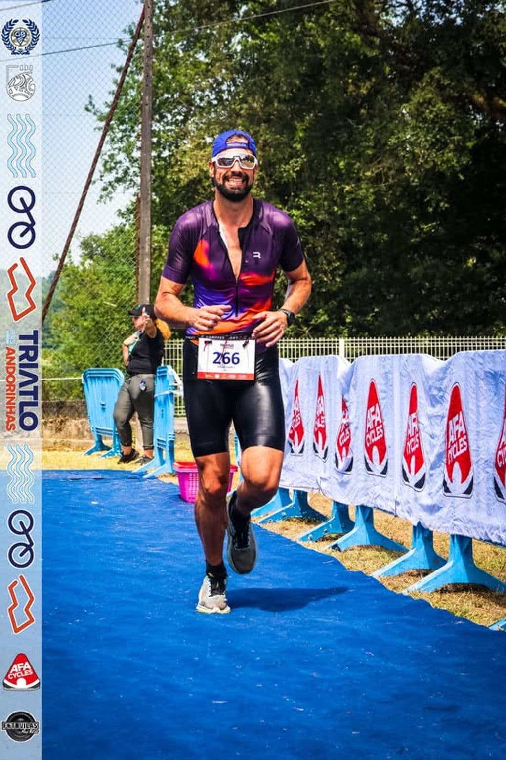 Atleta com o dorsal 266