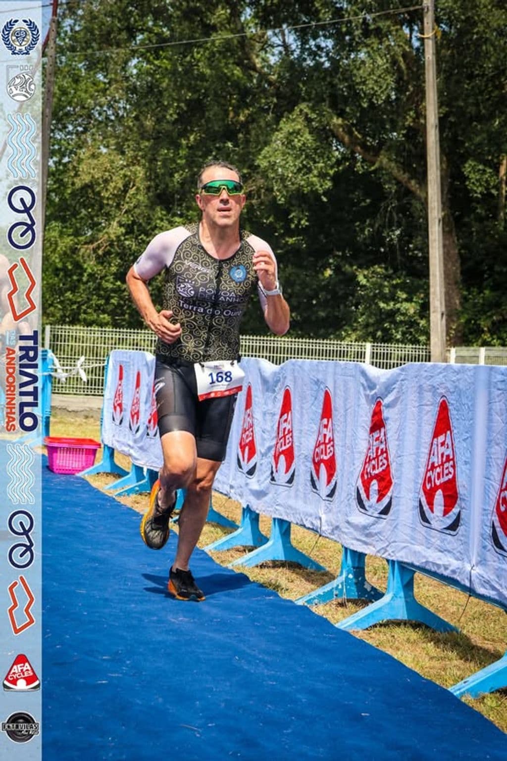 Atleta com o dorsal 168