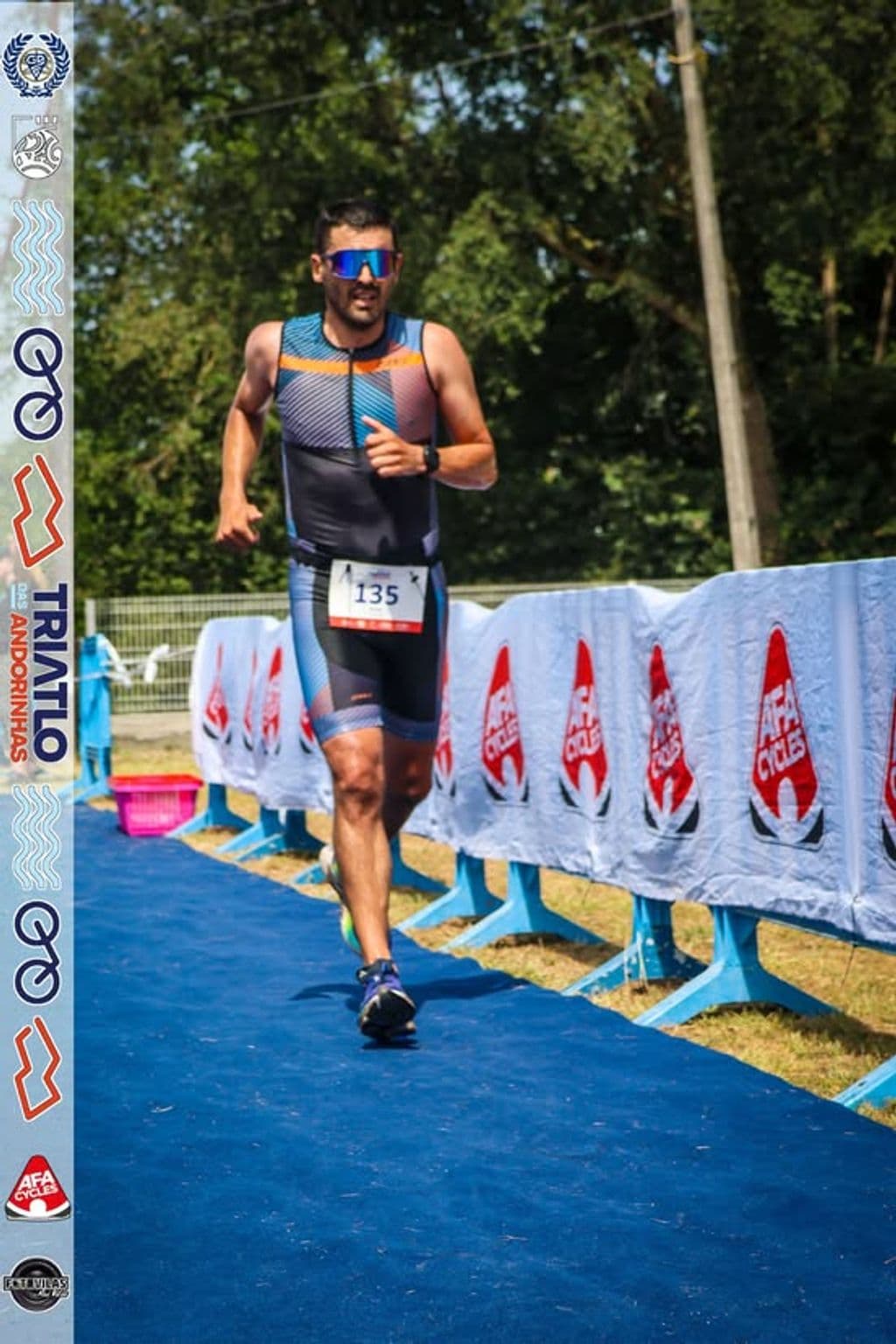 Atleta com o dorsal 135